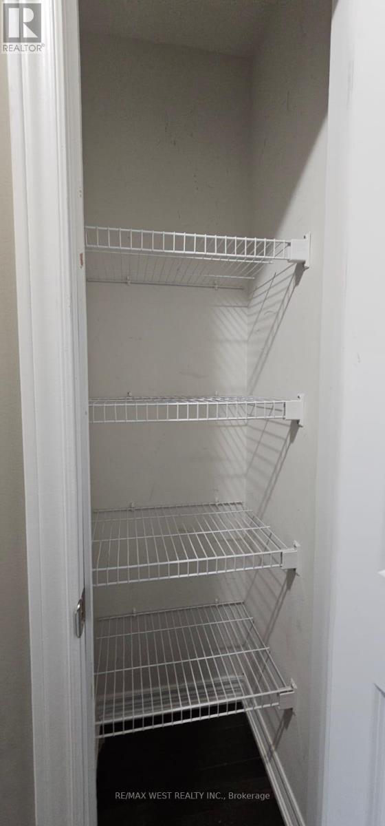 38 Wasaga Road, Brampton, Ontario  L6X 3B1 - Photo 25 - W12628398