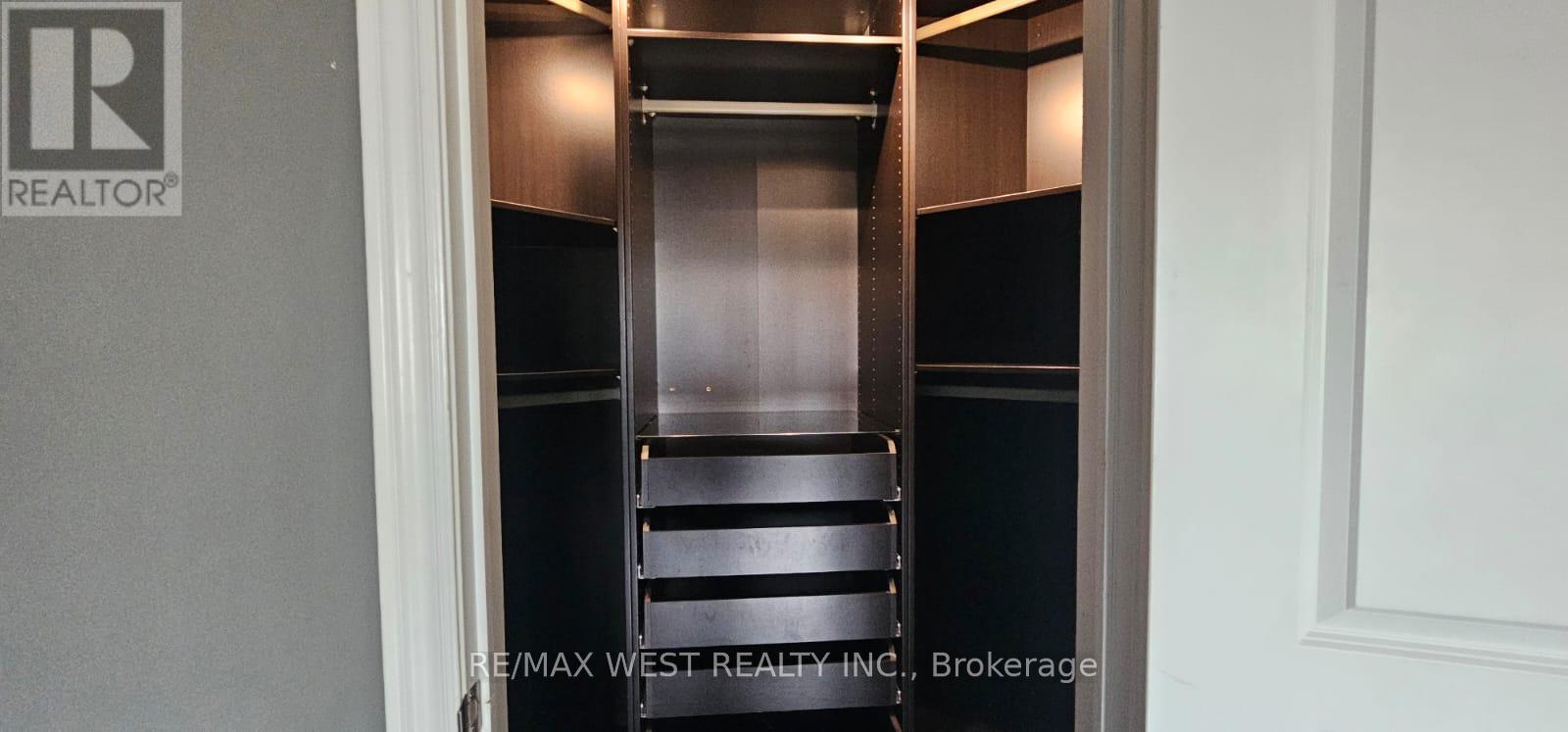 38 Wasaga Road, Brampton, Ontario  L6X 3B1 - Photo 14 - W12628398