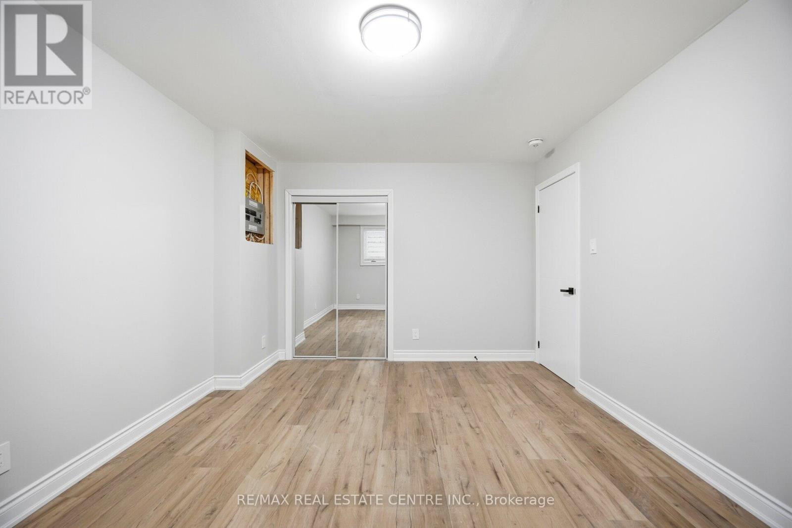 Main Floor - 830 Embassy Avenue, Mississauga, Ontario  L5J 2Y2 - Photo 30 - W12670876