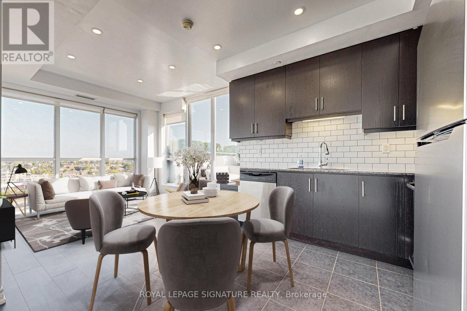 1012 - 15 James Finlay Way, Toronto, Ontario  M3M 0B3 - Photo 4 - W12670902