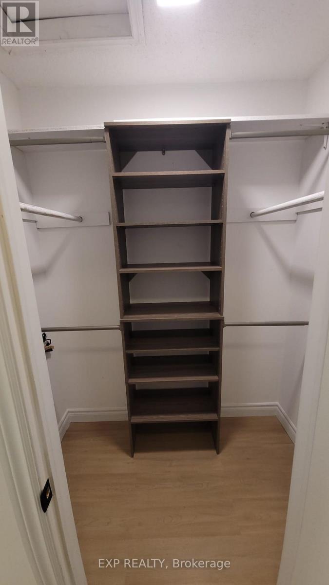 4483 Radisson Crescent, Mississauga, Ontario  L5M 4C8 - Photo 21 - W12670912