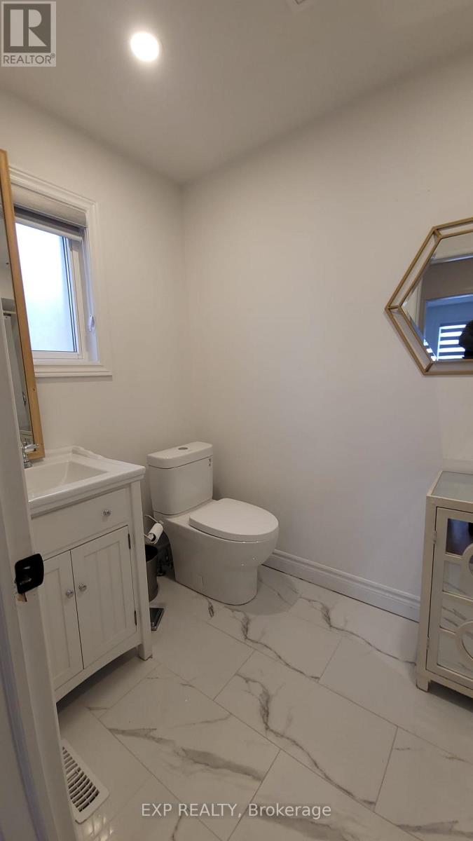 4483 Radisson Crescent, Mississauga, Ontario  L5M 4C8 - Photo 22 - W12670912