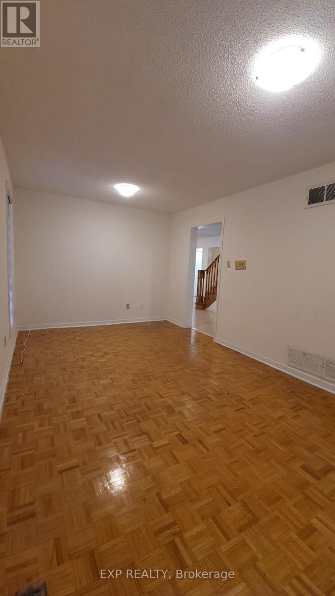 4483 Radisson Crescent, Mississauga, Ontario  L5M 4C8 - Photo 9 - W12670912