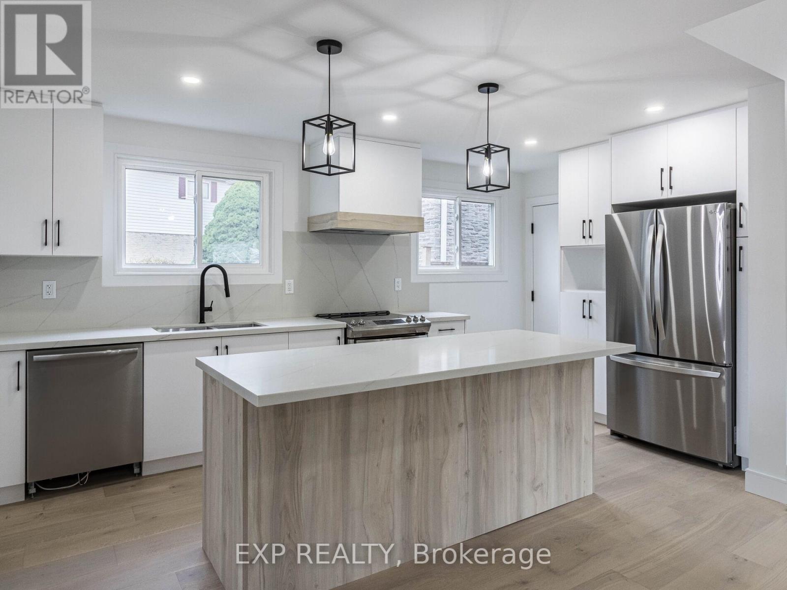 Upper Level - 3278 Trevor Court, Mississauga, Ontario  L5L 1V1 - Photo 13 - W12670956