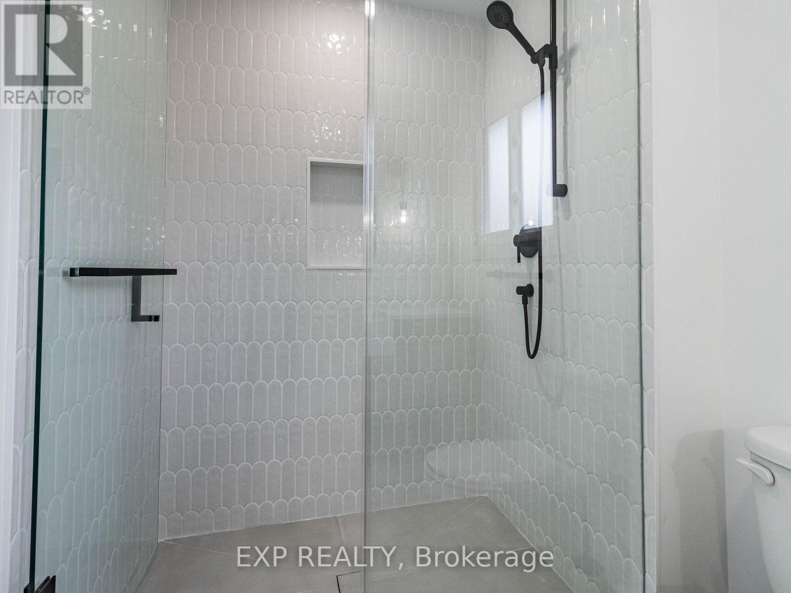 Upper Level - 3278 Trevor Court, Mississauga, Ontario  L5L 1V1 - Photo 23 - W12670956