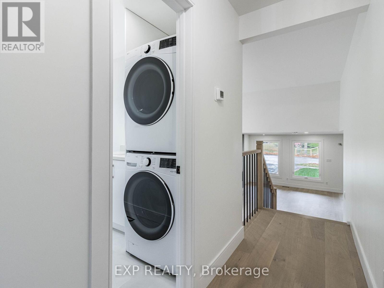 Upper Level - 3278 Trevor Court, Mississauga, Ontario  L5L 1V1 - Photo 26 - W12670956