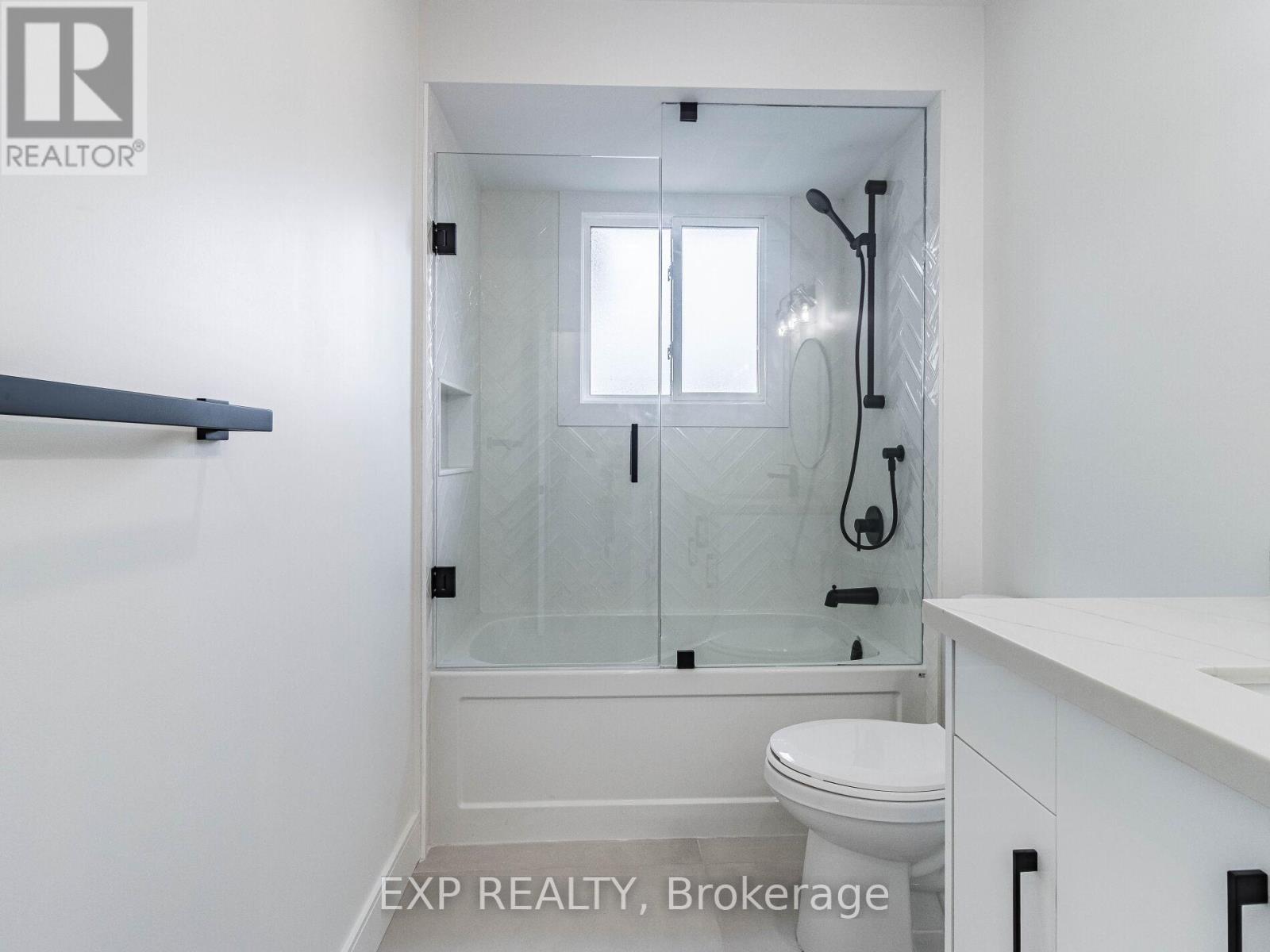 Upper Level - 3278 Trevor Court, Mississauga, Ontario  L5L 1V1 - Photo 29 - W12670956