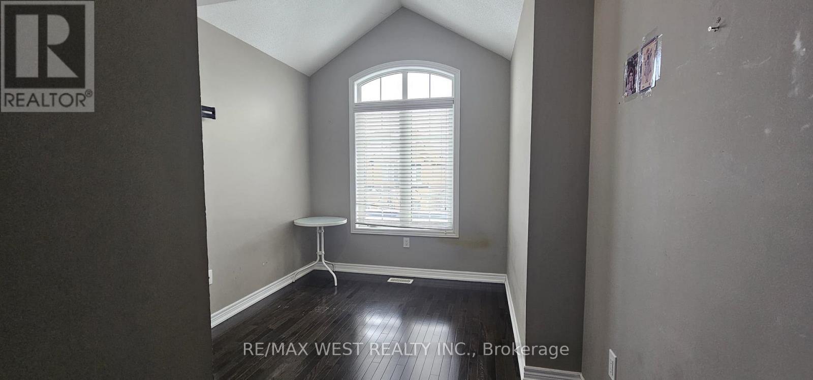 38 Wasaga Road, Brampton, Ontario  L6X 3B1 - Photo 18 - W12628398