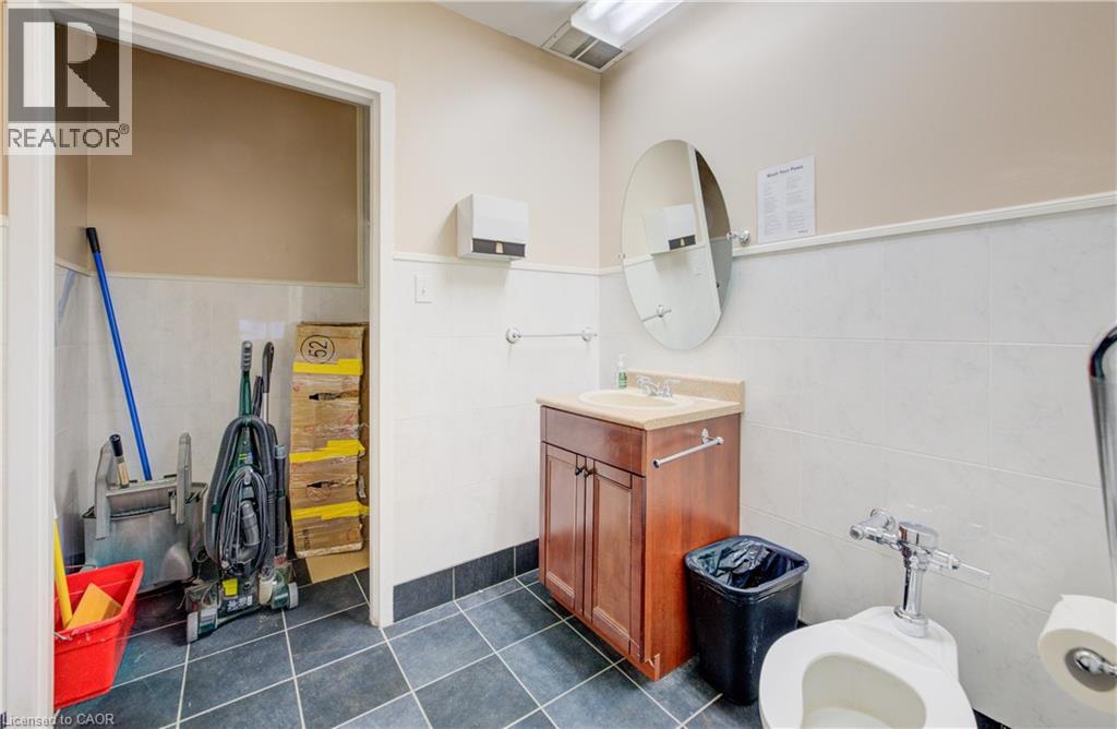 30 Ridgeway Circle, Woodstock, Ontario  N4V 1C9 - Photo 18 - 40795175