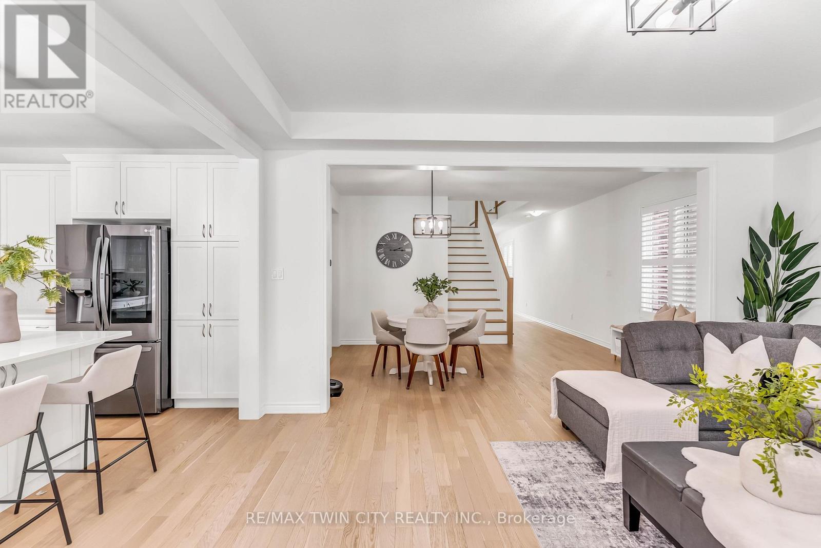 286 Forestwalk Street, Kitchener, Ontario  N2R 0T2 - Photo 17 - X12670966