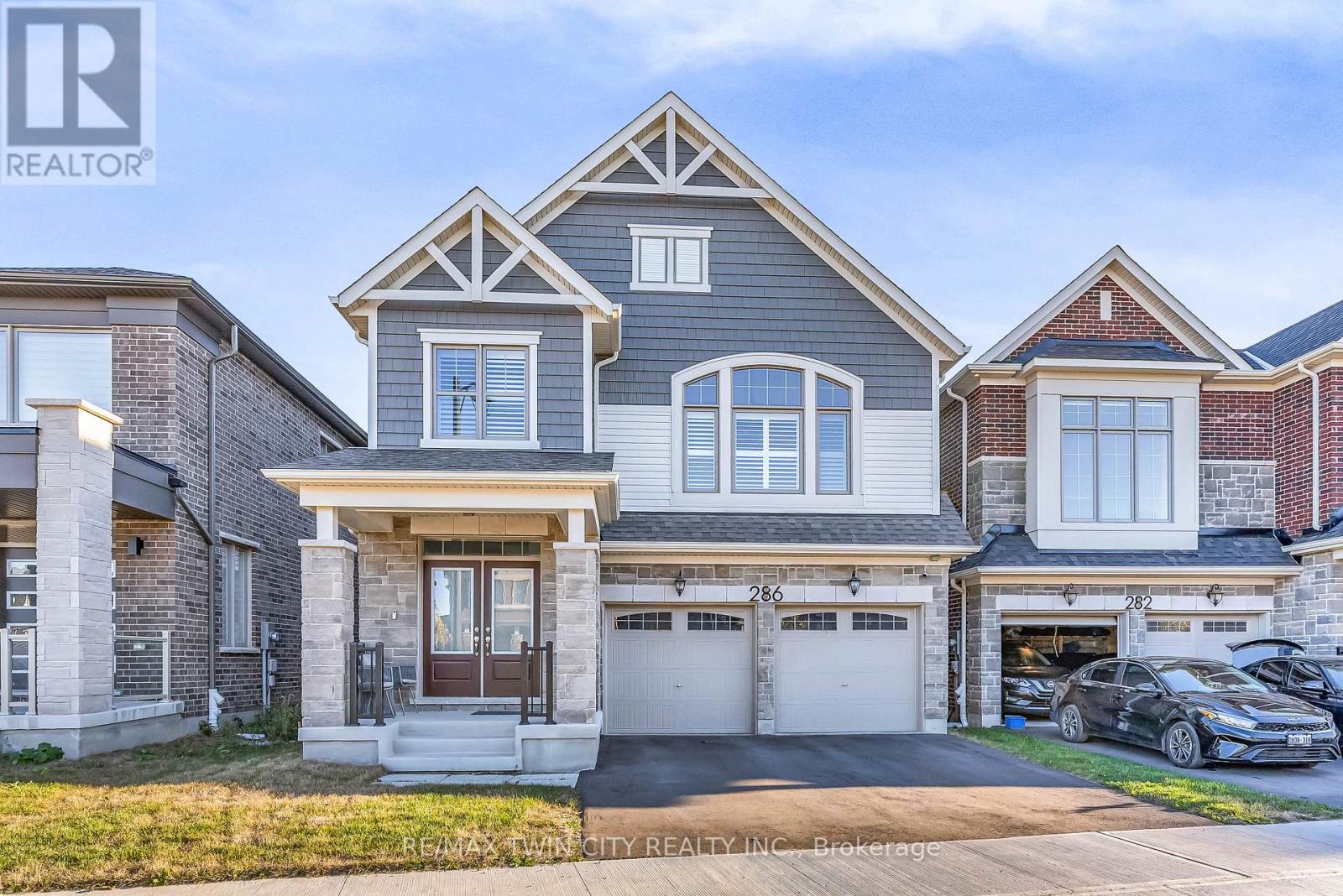 286 Forestwalk Street, Kitchener, Ontario  N2R 0T2 - Photo 2 - X12670966