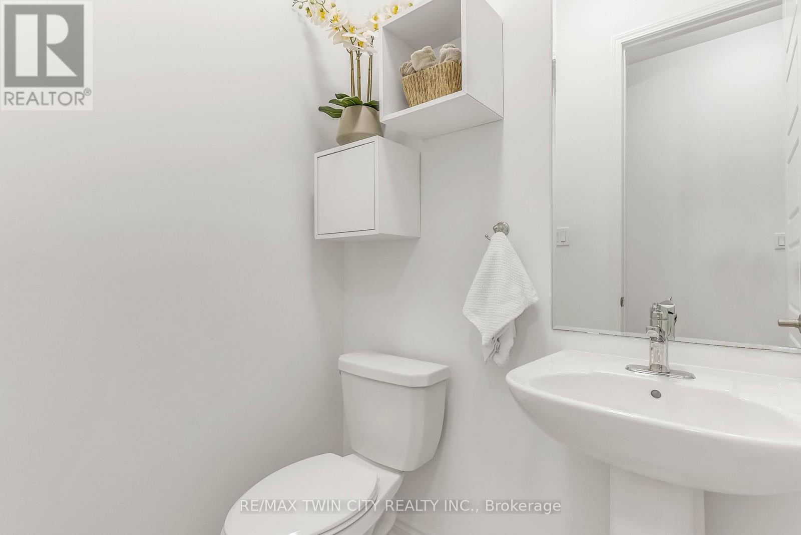 286 Forestwalk Street, Kitchener, Ontario  N2R 0T2 - Photo 22 - X12670966