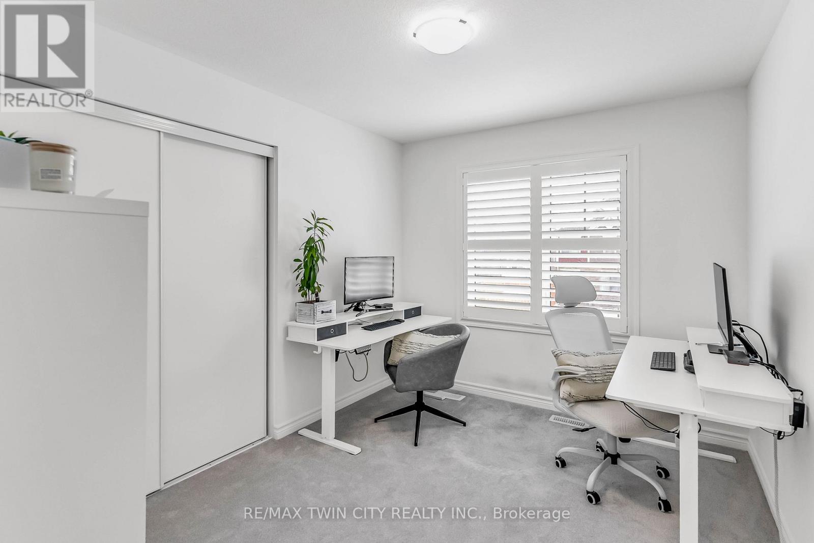 286 Forestwalk Street, Kitchener, Ontario  N2R 0T2 - Photo 32 - X12670966