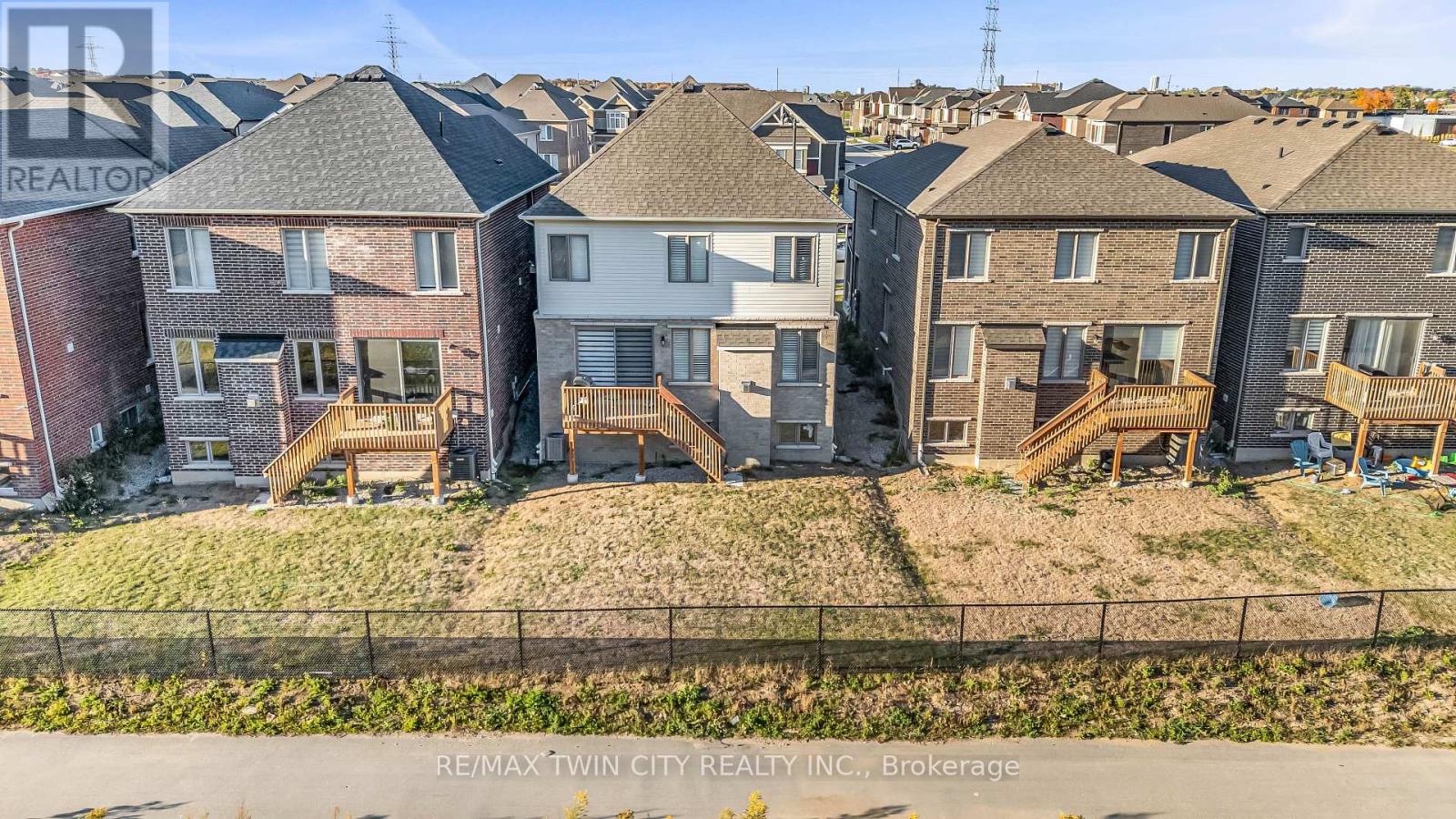 286 Forestwalk Street, Kitchener, Ontario  N2R 0T2 - Photo 40 - X12670966