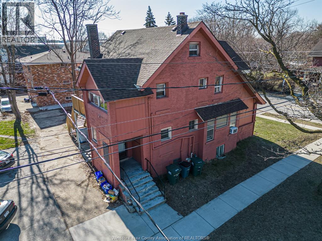 MLS# 26000060: 412 PRINCE ROAD, Windsor, Canada