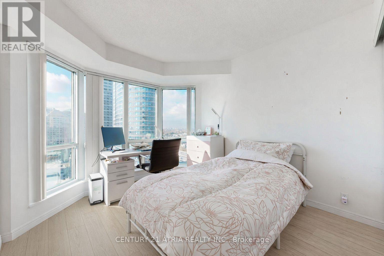 #2002 - 11 Lee Centre Drive, Toronto, Ontario  M1H 3J5 - Photo 12 - E12661472