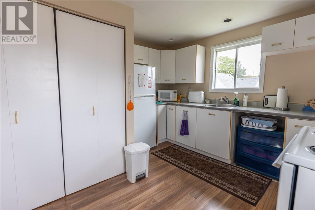 266 Albert Street, Espanola, Ontario  P5E 1H1 - Photo 5 - 2126018