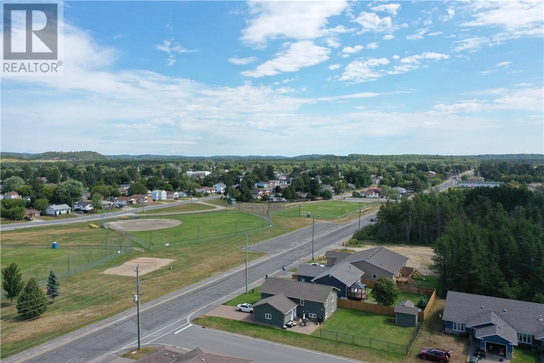 0 Queensway, Espanola, Ontario  P5E 1L7 - Photo 4 - 2126009