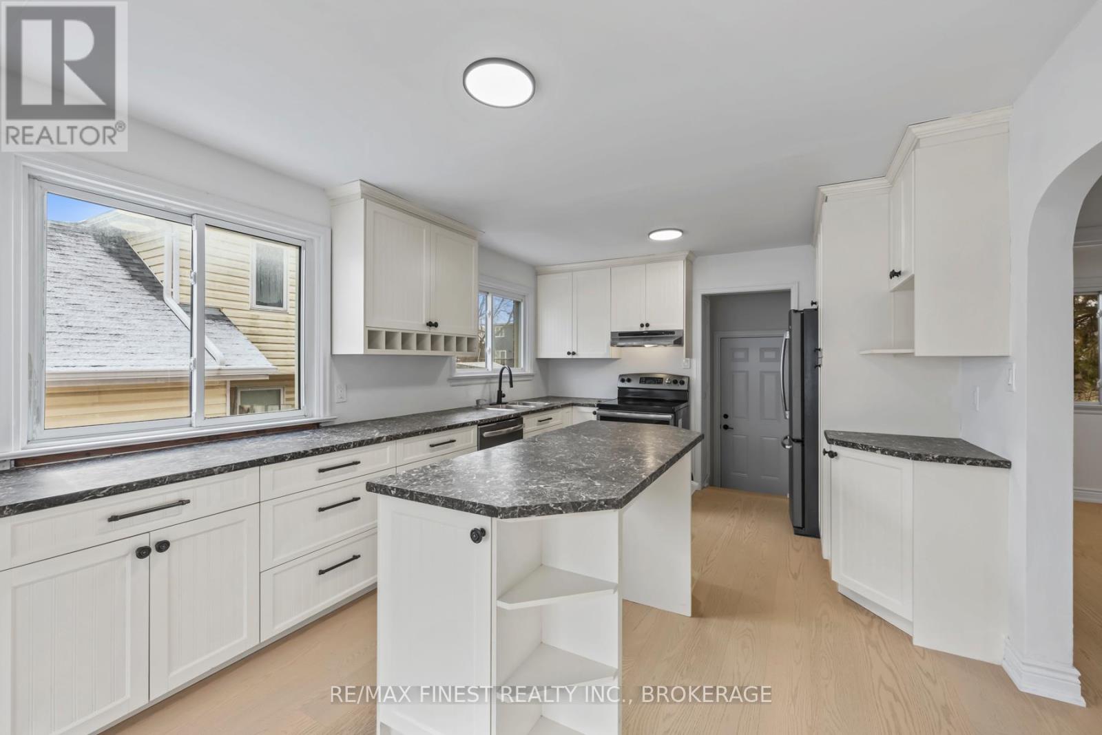 782 Victoria Street, Kingston, Ontario K7K 4T1 - Photo 10 - X12671022