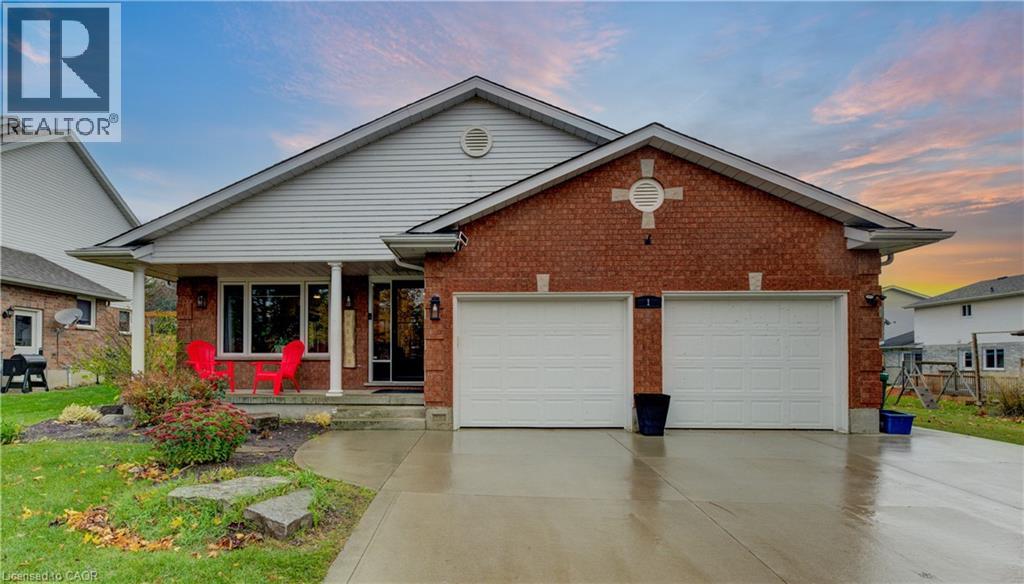 1 EDGEWOOD Court, Wellesley, Ontario