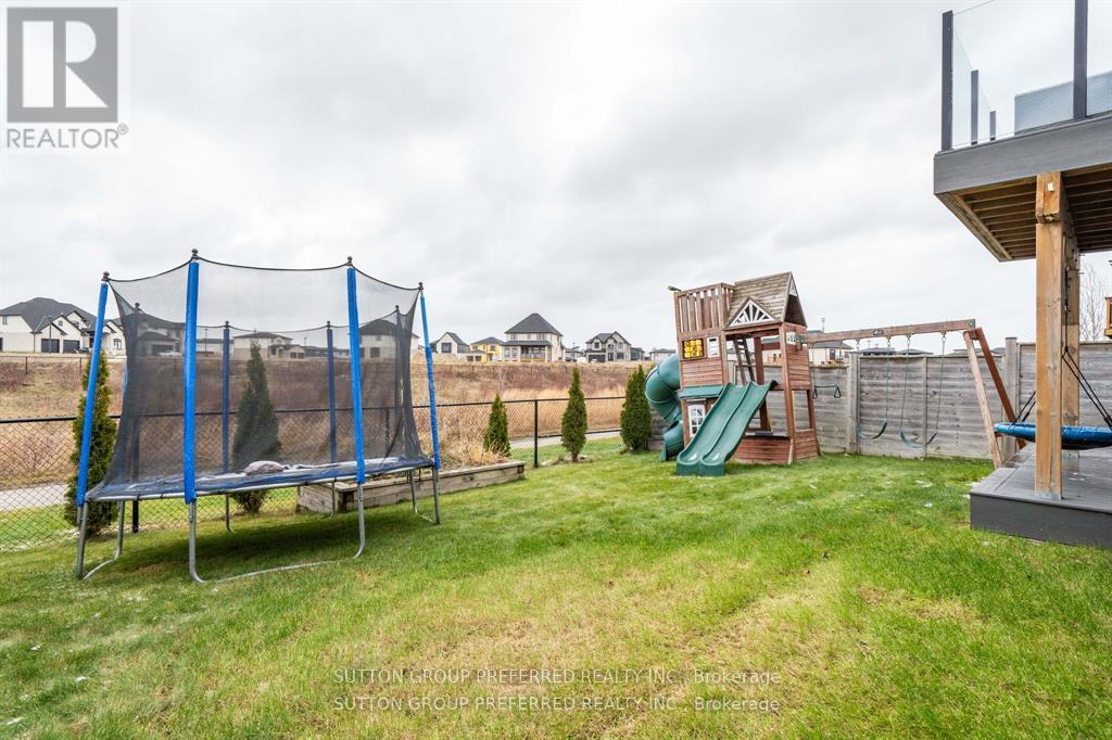 2058 Wateroak Drive, London North, Ontario  N6G 0P9 - Photo 41 - X12671098