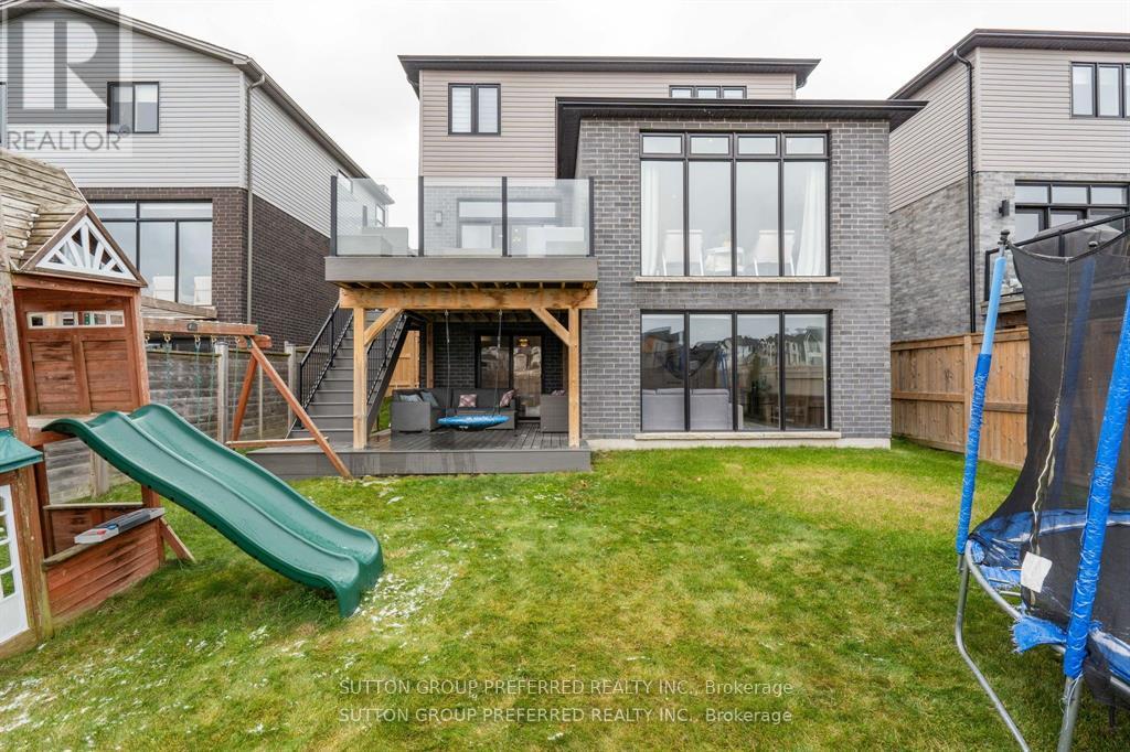 2058 Wateroak Drive, London North, Ontario  N6G 0P9 - Photo 43 - X12671098