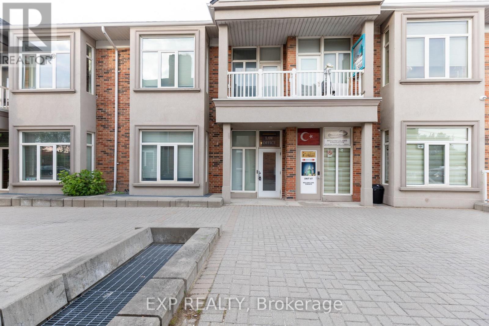 8 - 951 WILSON AVENUE, Toronto, Ontario