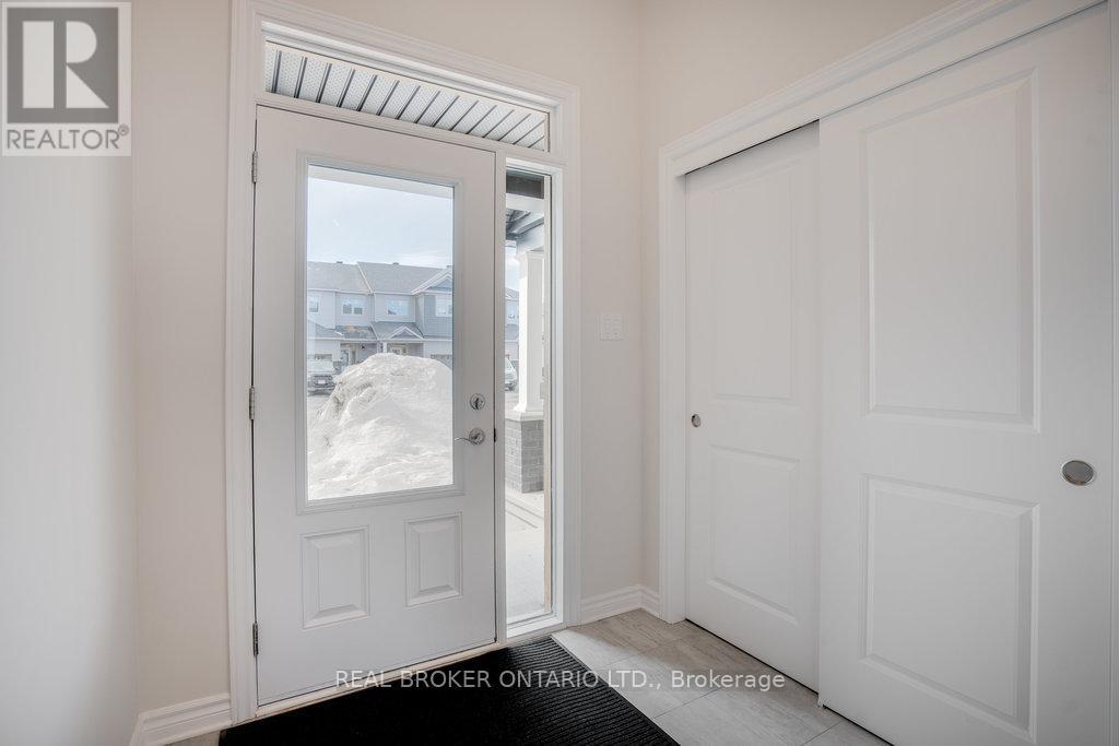 944 Socca Crescent, Ottawa, Ontario  K4A 5M1 - Photo 2 - X12671004