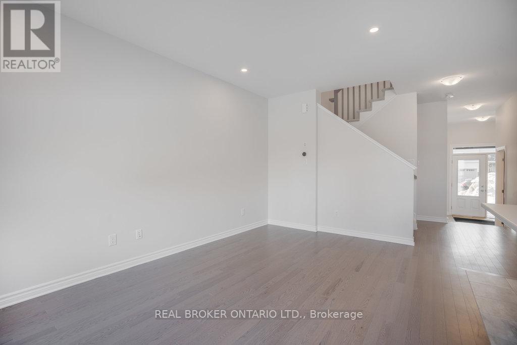 944 Socca Crescent, Ottawa, Ontario  K4A 5M1 - Photo 5 - X12671004