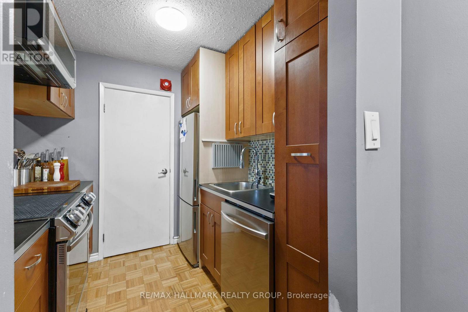 504 - 2019 Bank Street, Ottawa, Ontario  K1V 0N1 - Photo 5 - X12671096