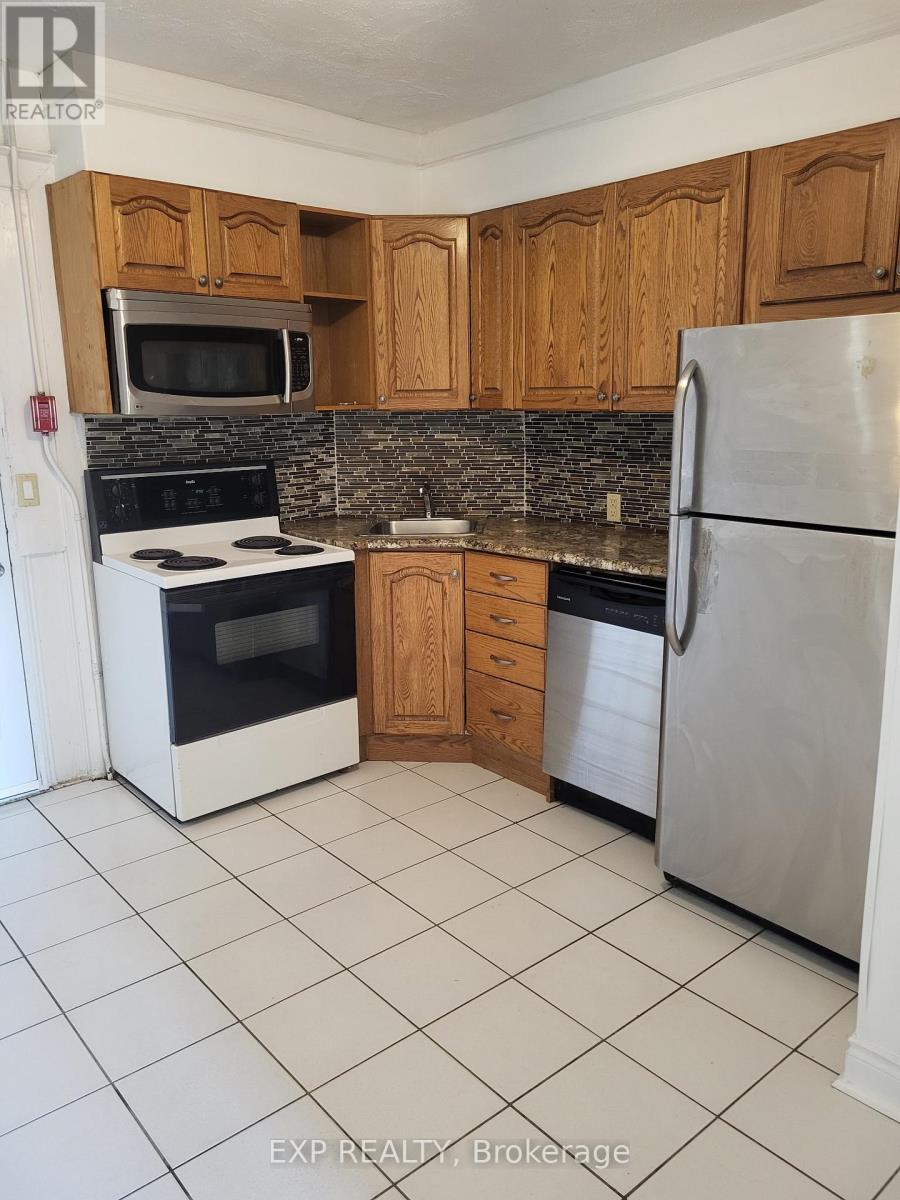 2 - 9 Proctor Boulevard, Hamilton, Ontario  L8M 2M2 - Photo 7 - X12671006