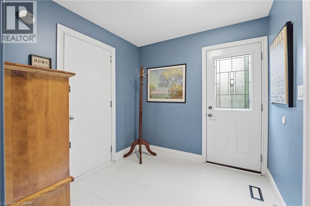 668 Tomahawk Crescent, Ancaster, Ontario  L9G 3R2 - Photo 18 - 40796652