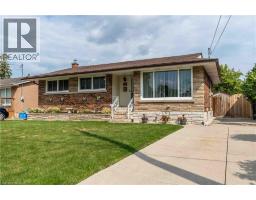 7 KENWOOD Crescent, Hamilton, Ontario