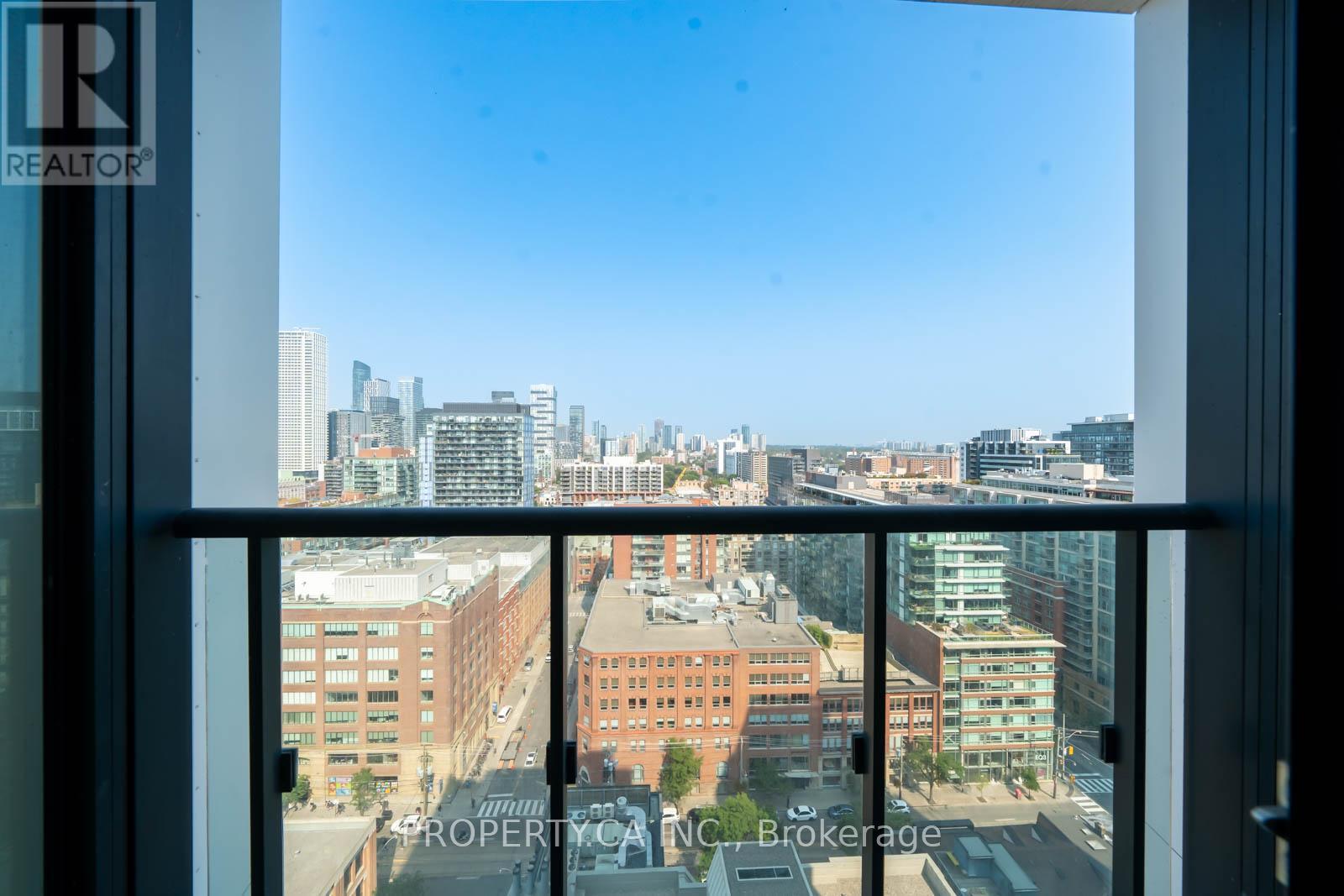 1905 - 158 Front Street E, Toronto, Ontario  M5A 0K9 - Photo 18 - C12665366