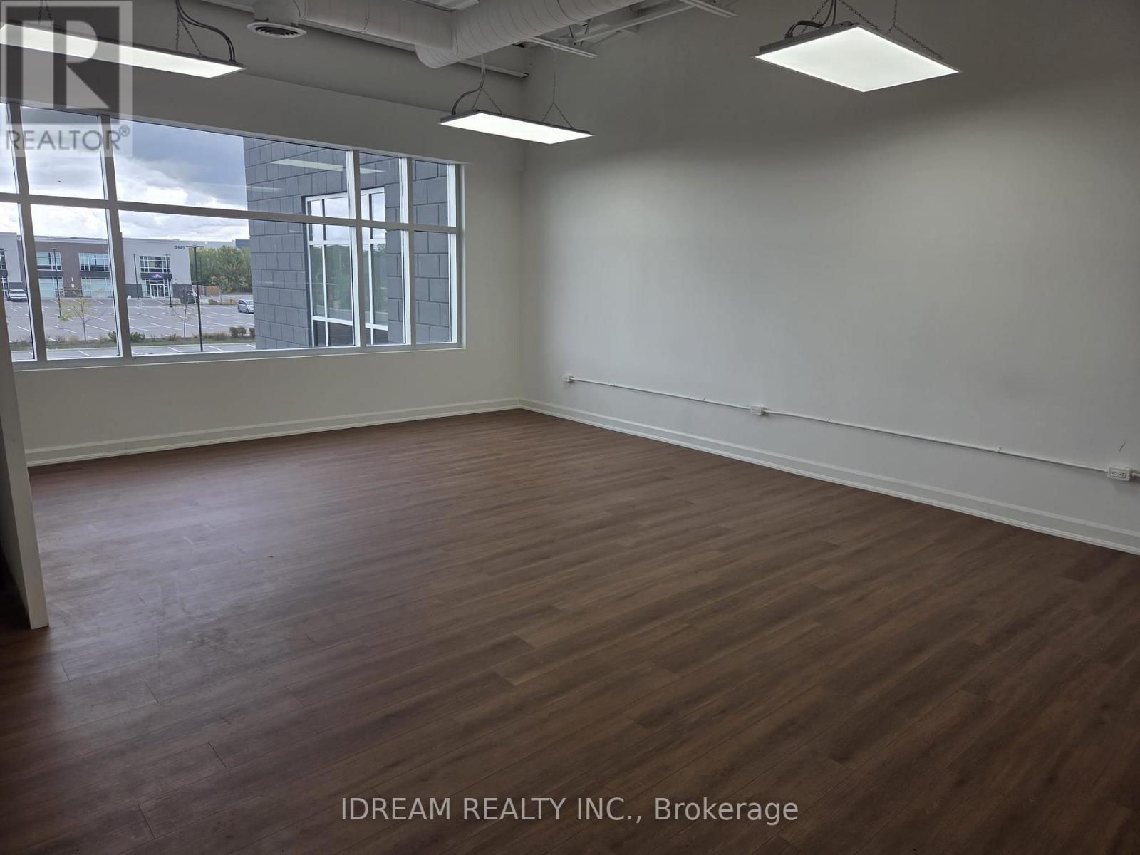 214 - 3495 Rebecca Street, Oakville, Ontario  L6L 0H5 - Photo 2 - W12521766