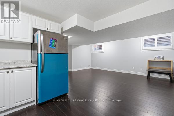 Lower - 115 Dallan Drive, Guelph (Pineridge/westminster Woods), Ontario  N1L 0N3 - Photo 11 - X12666336