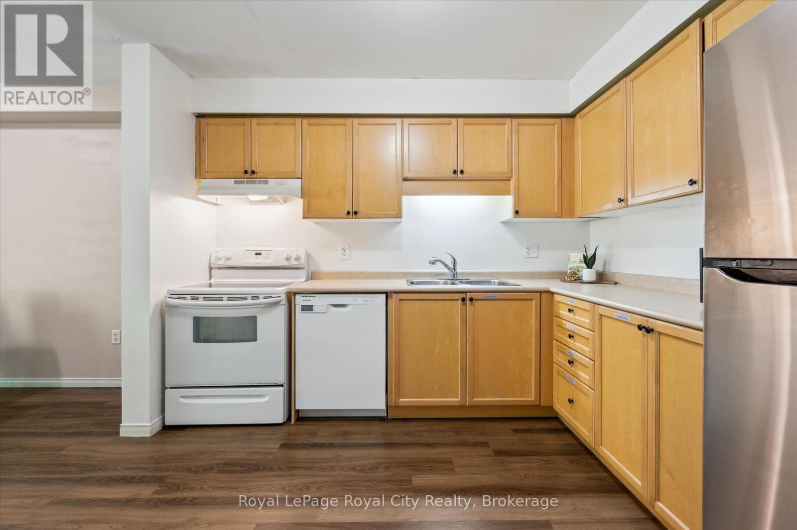 69 Roehampton Crescent, Guelph (Pineridge/westminster Woods), Ontario  N1L 1M8 - Photo 17 - X12671066