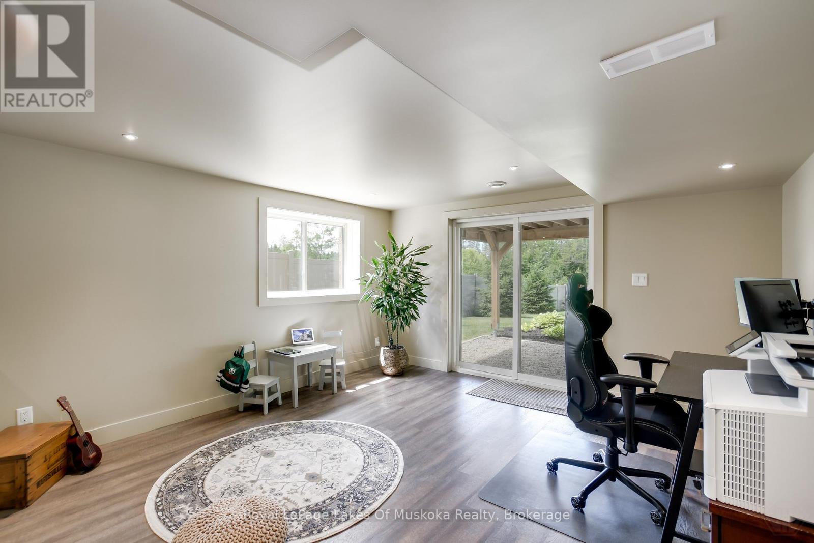 75 Selkirk Drive, Huntsville, Ontario  P1H 0C6 - Photo 36 - X12671074