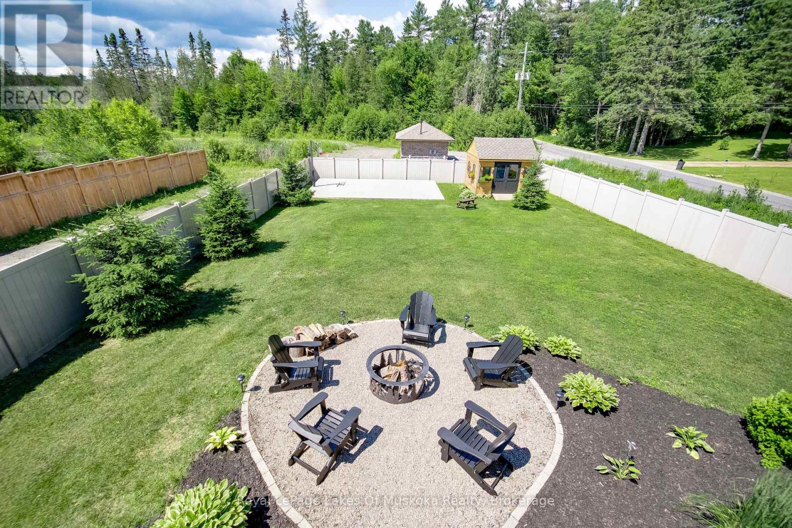 75 Selkirk Drive, Huntsville, Ontario  P1H 0C6 - Photo 9 - X12671074