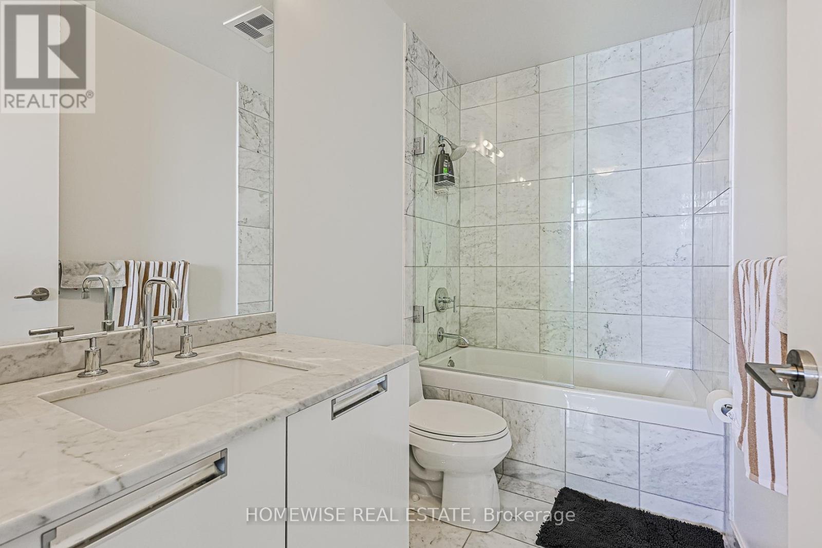 4203 - 33 Charles Street E, Toronto, Ontario  M4Y 0A2 - Photo 35 - C12671052