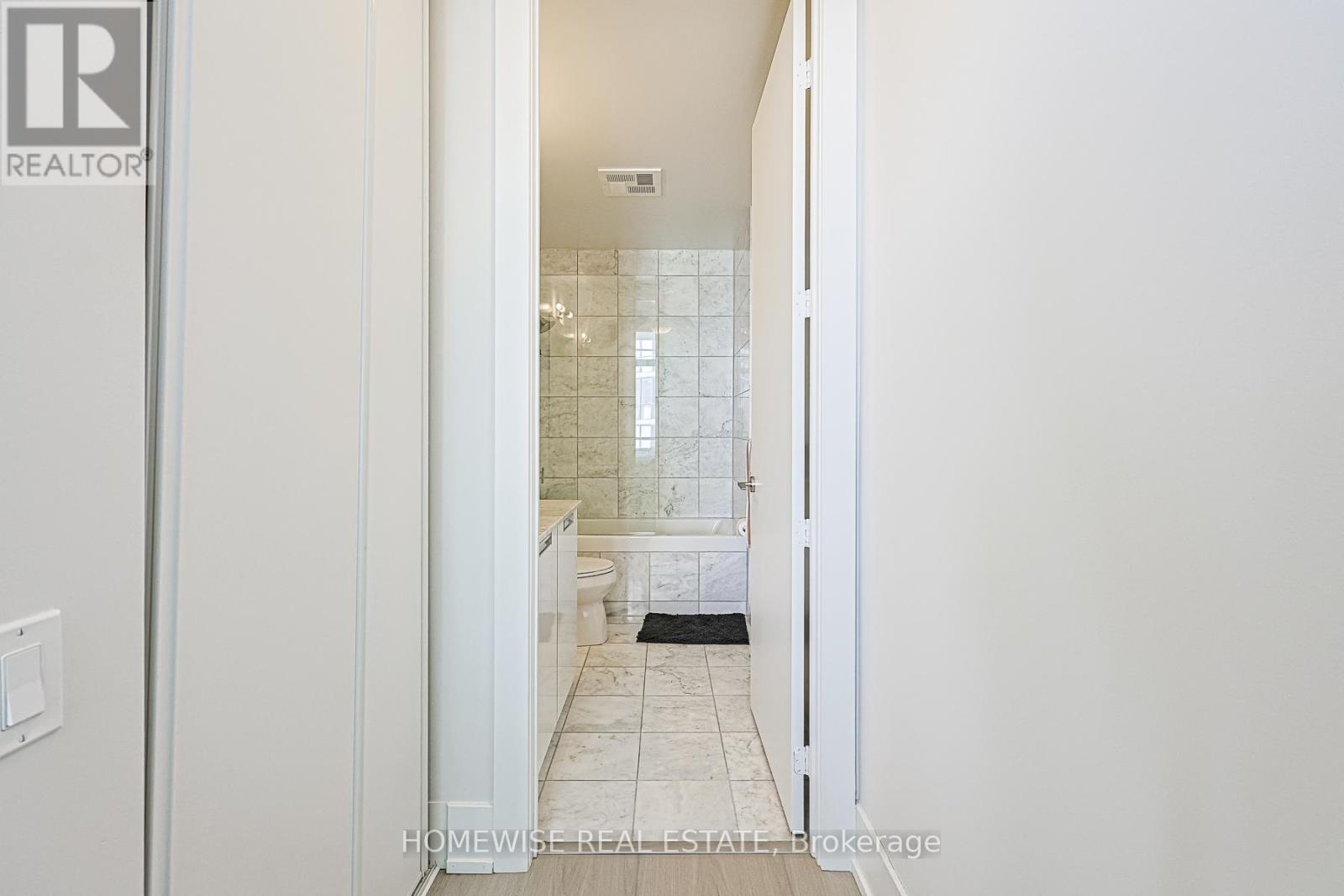 4203 - 33 Charles Street E, Toronto, Ontario  M4Y 0A2 - Photo 36 - C12671052