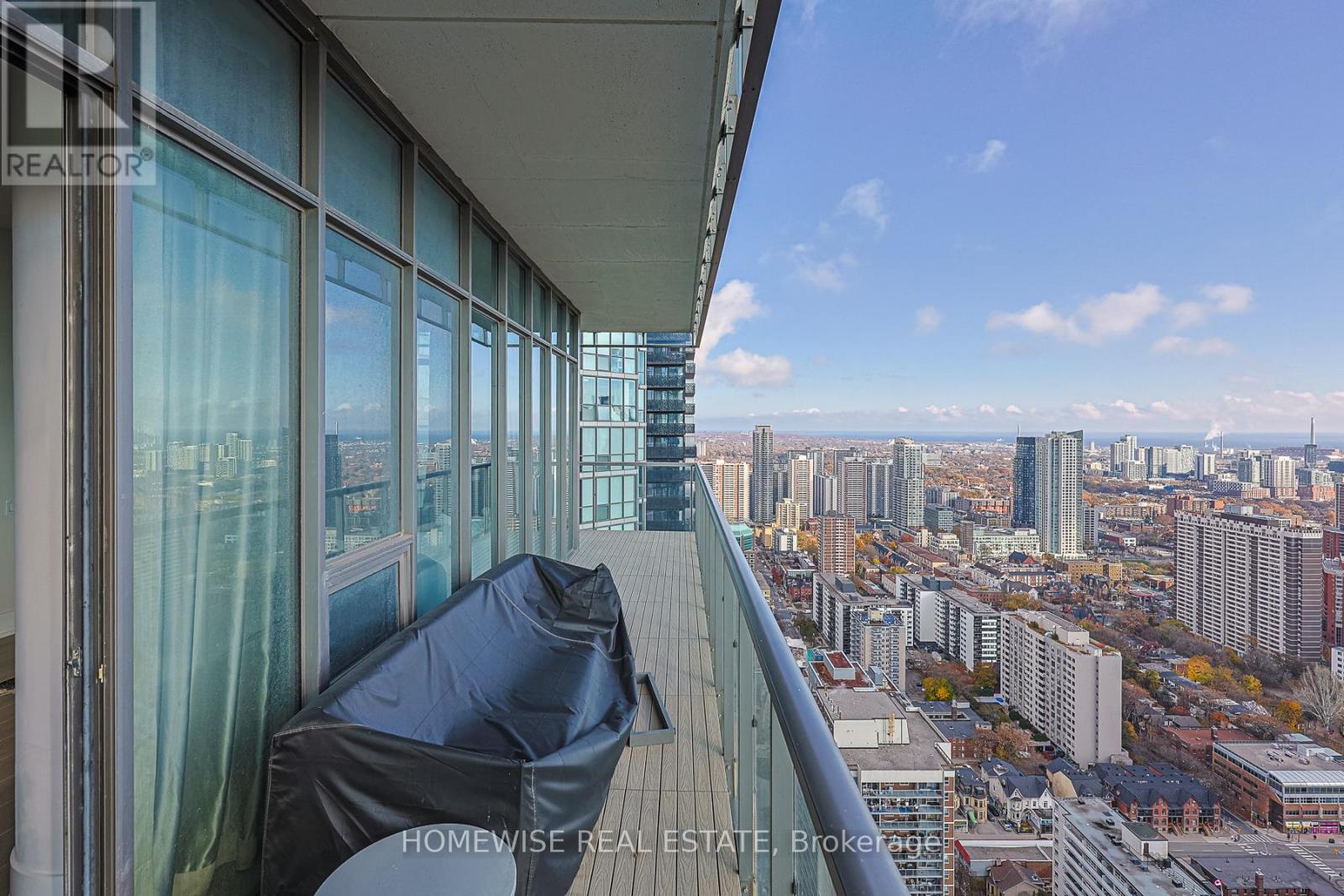 4203 - 33 Charles Street E, Toronto, Ontario  M4Y 0A2 - Photo 44 - C12671052