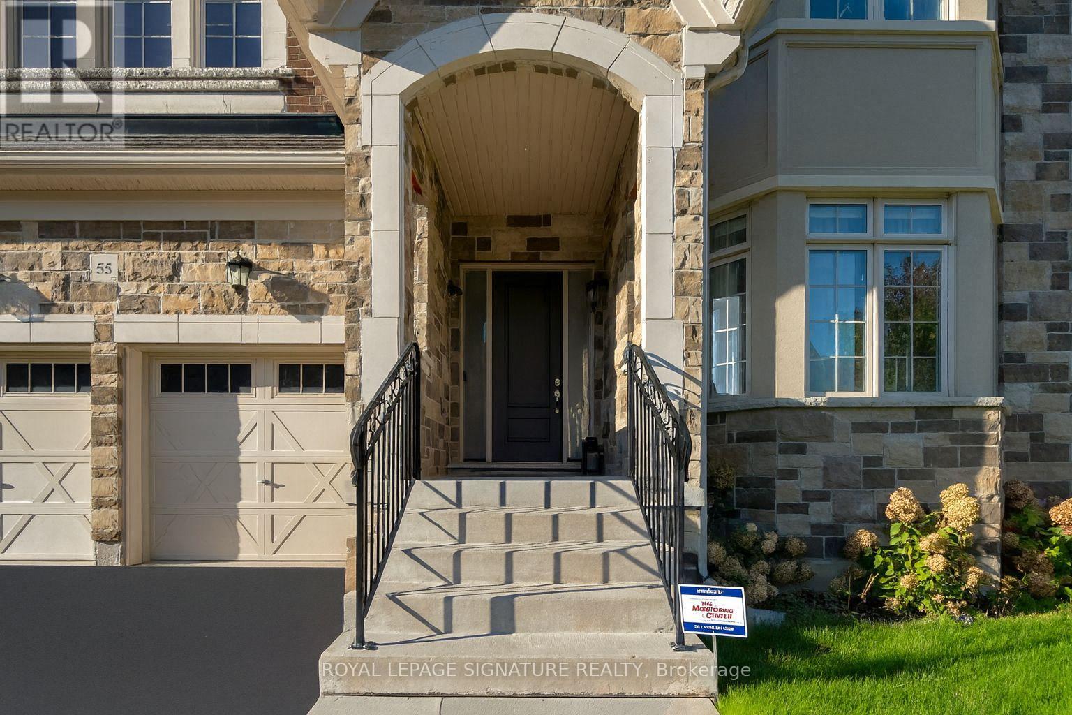 55 Glensteeple Trail, Aurora, Ontario  L4G 3T1 - Photo 3 - N12671044