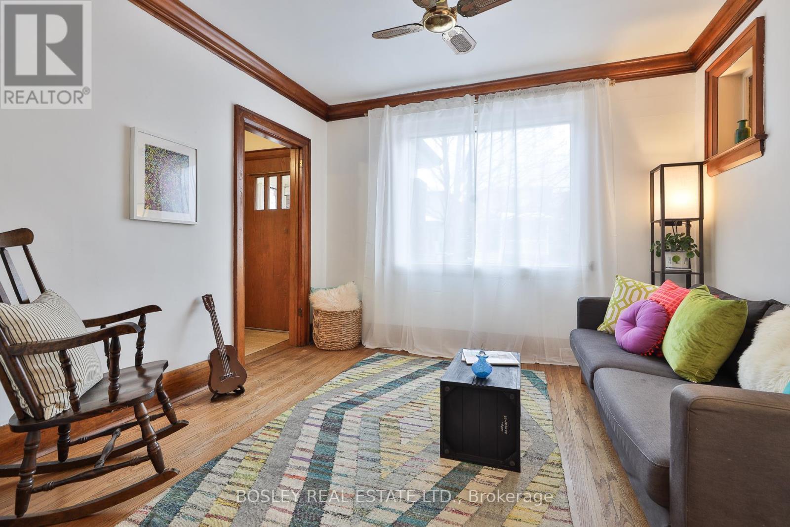 224 Rosethorn Avenue, Toronto, Ontario  M6M 3L1 - Photo 5 - W12670994