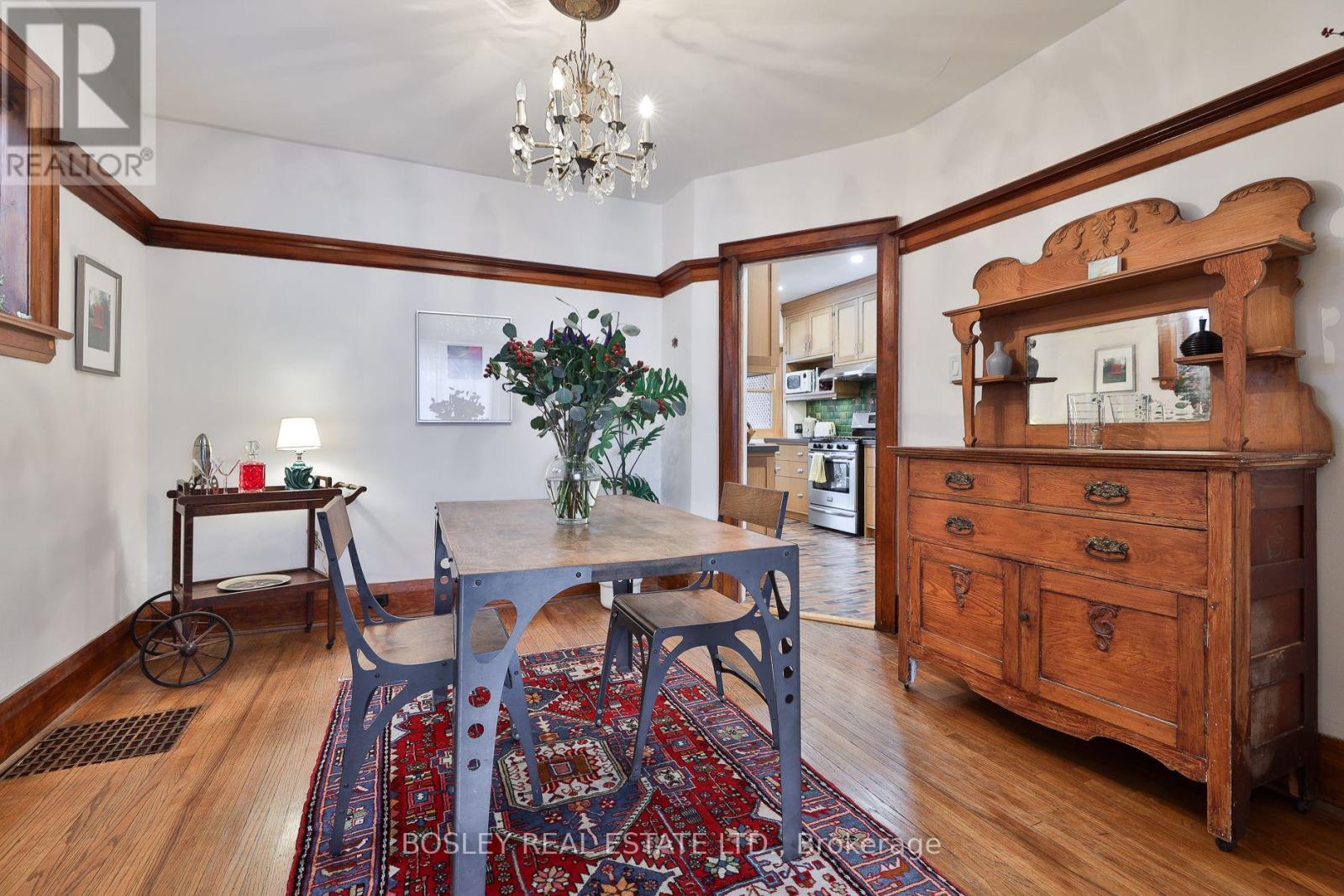 224 Rosethorn Avenue, Toronto, Ontario  M6M 3L1 - Photo 8 - W12670994