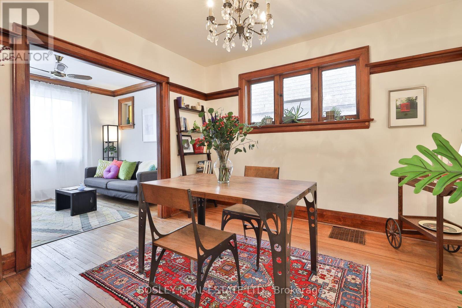 224 Rosethorn Avenue, Toronto, Ontario  M6M 3L1 - Photo 9 - W12670994