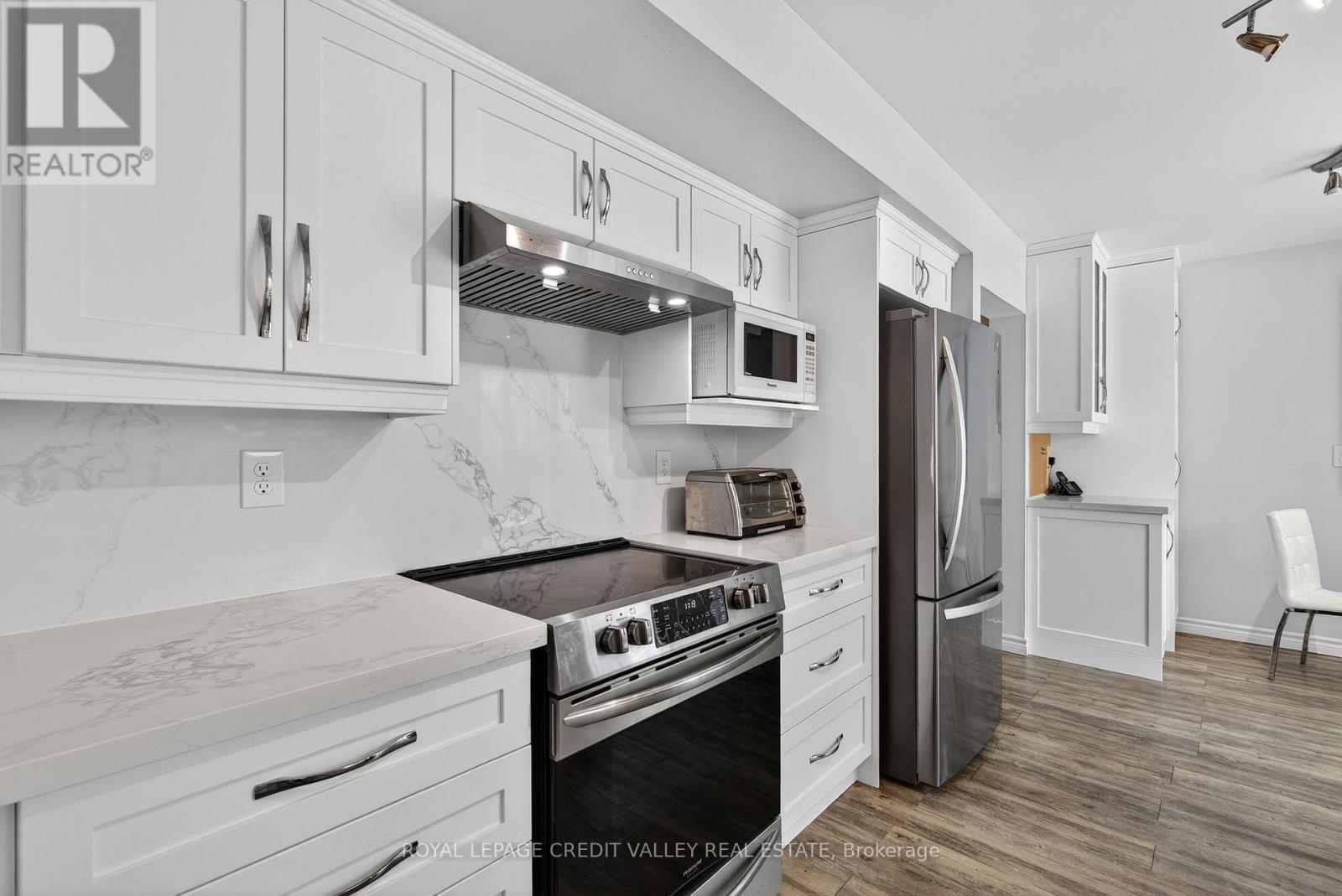 43 Benton Street, Brampton, Ontario  L6W 3B8 - Photo 13 - W12671078