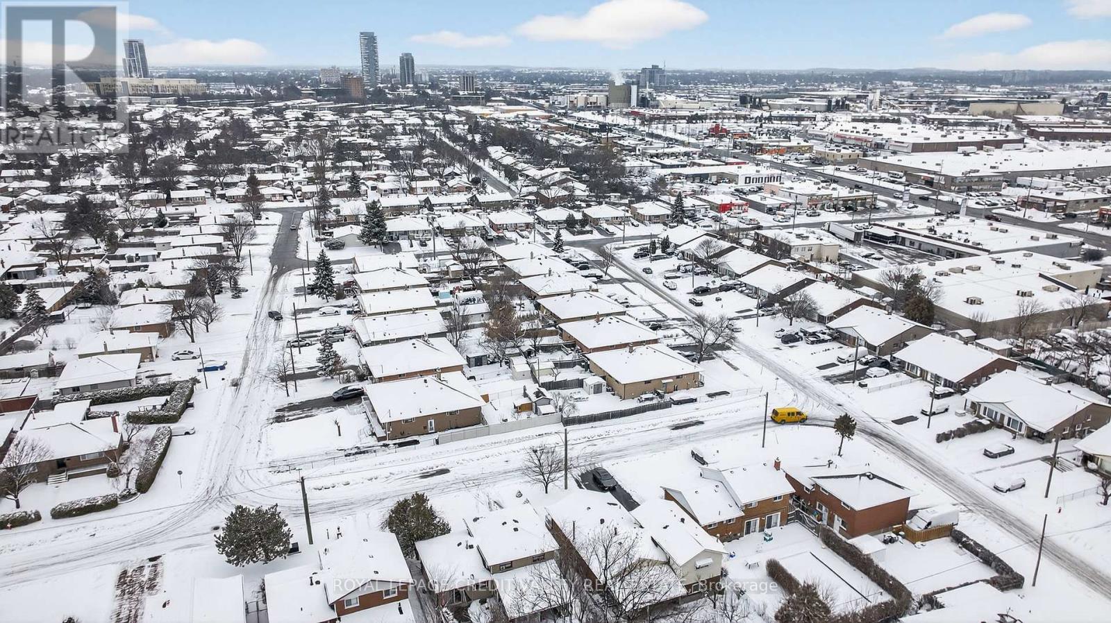 43 Benton Street, Brampton, Ontario  L6W 3B8 - Photo 49 - W12671078