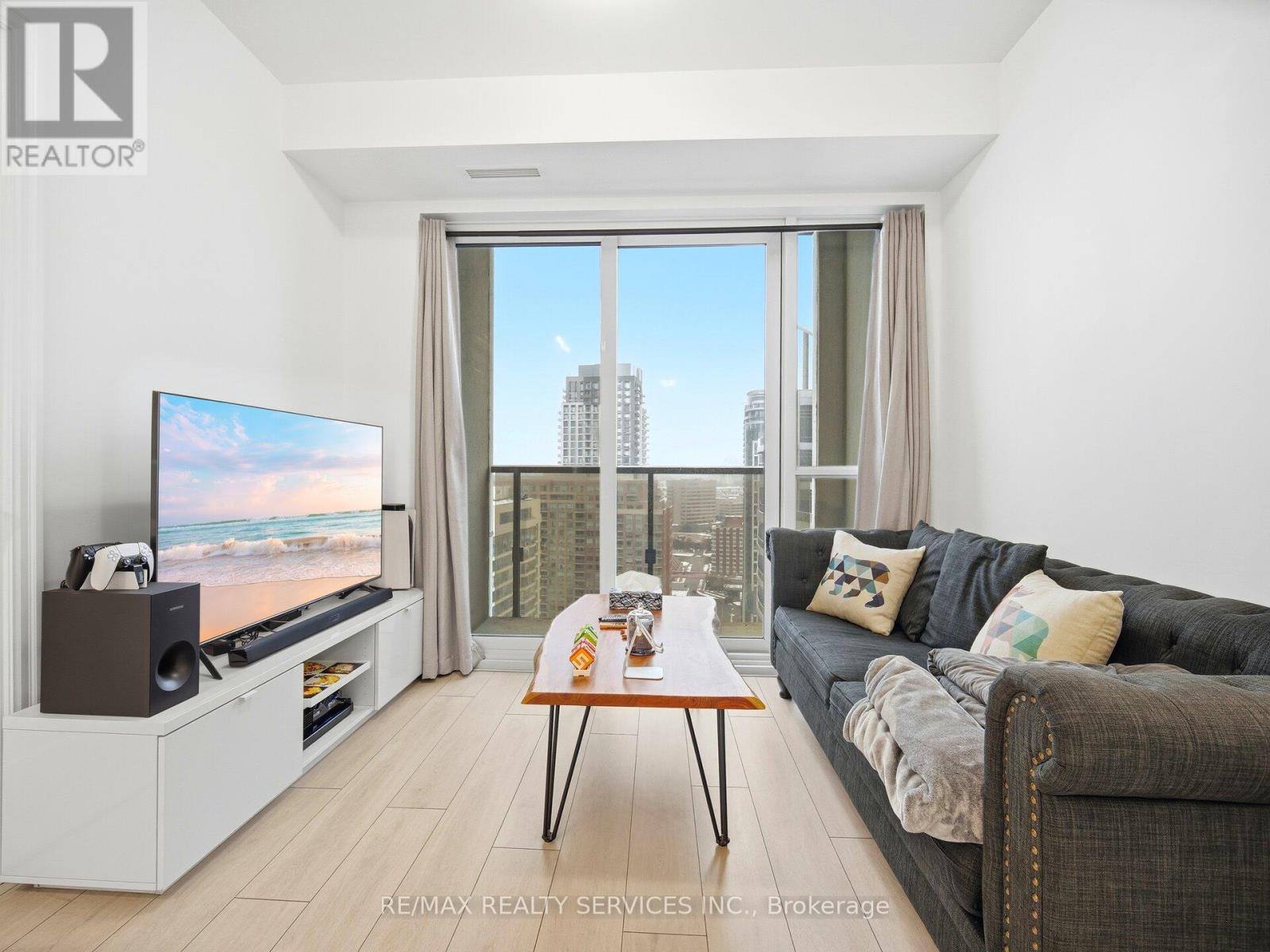 2401 - 30 Elm Drive, Mississauga, Ontario  L5B 0N6 - Photo 11 - W12671090