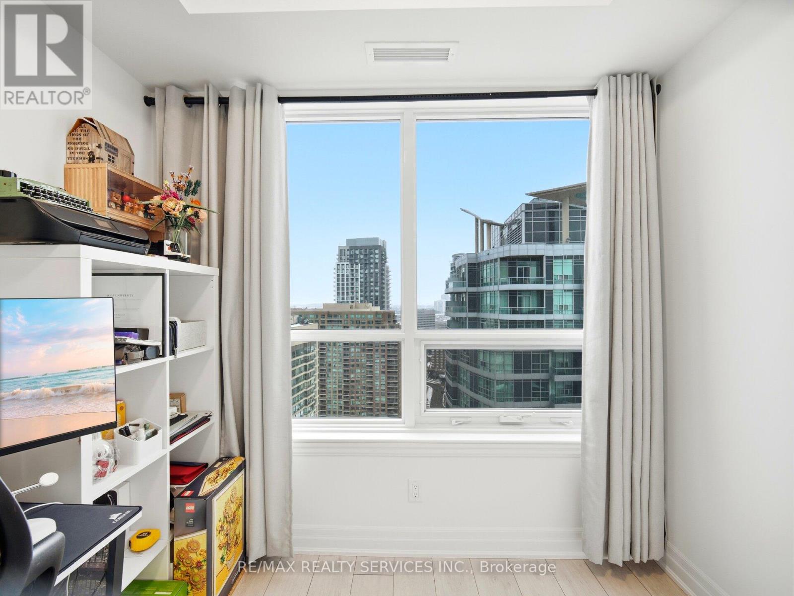 2401 - 30 Elm Drive, Mississauga, Ontario  L5B 0N6 - Photo 23 - W12671090